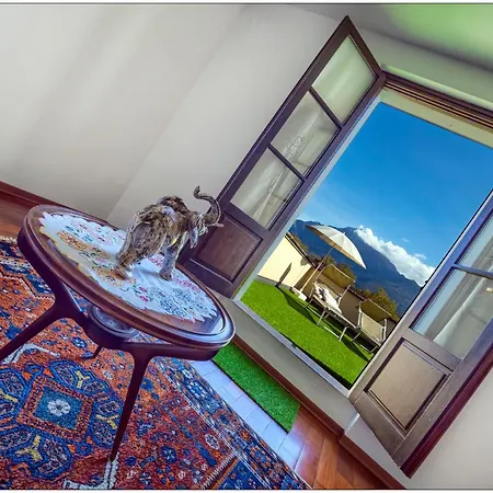 Mina Villa